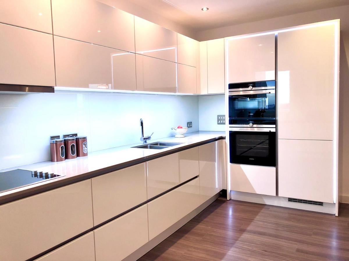 Panoramic Park And City Penthouses Retreat 런던 외부 사진