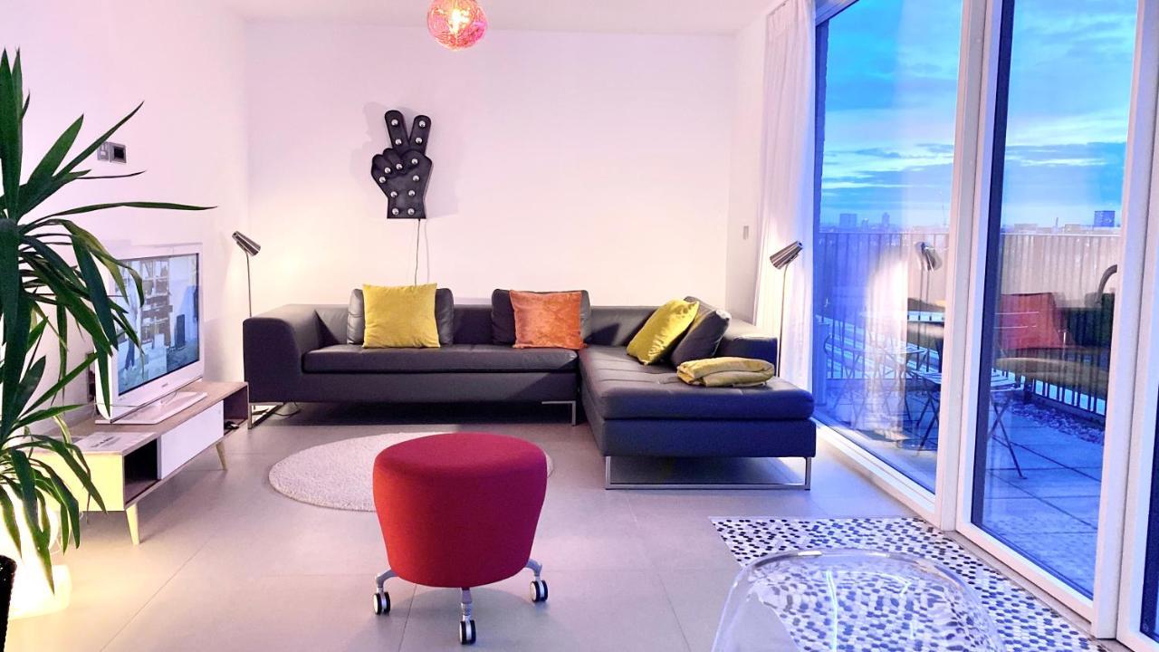 Panoramic Park And City Penthouses Retreat 런던 외부 사진