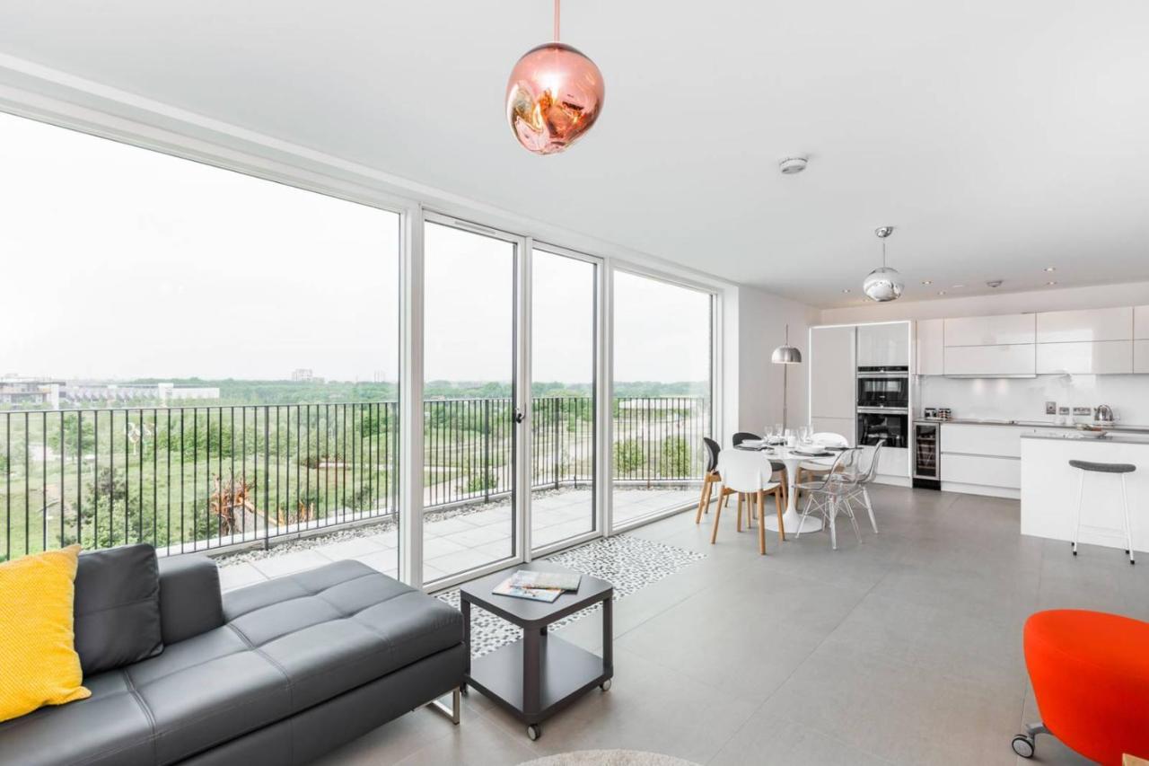 Panoramic Park And City Penthouses Retreat 런던 외부 사진