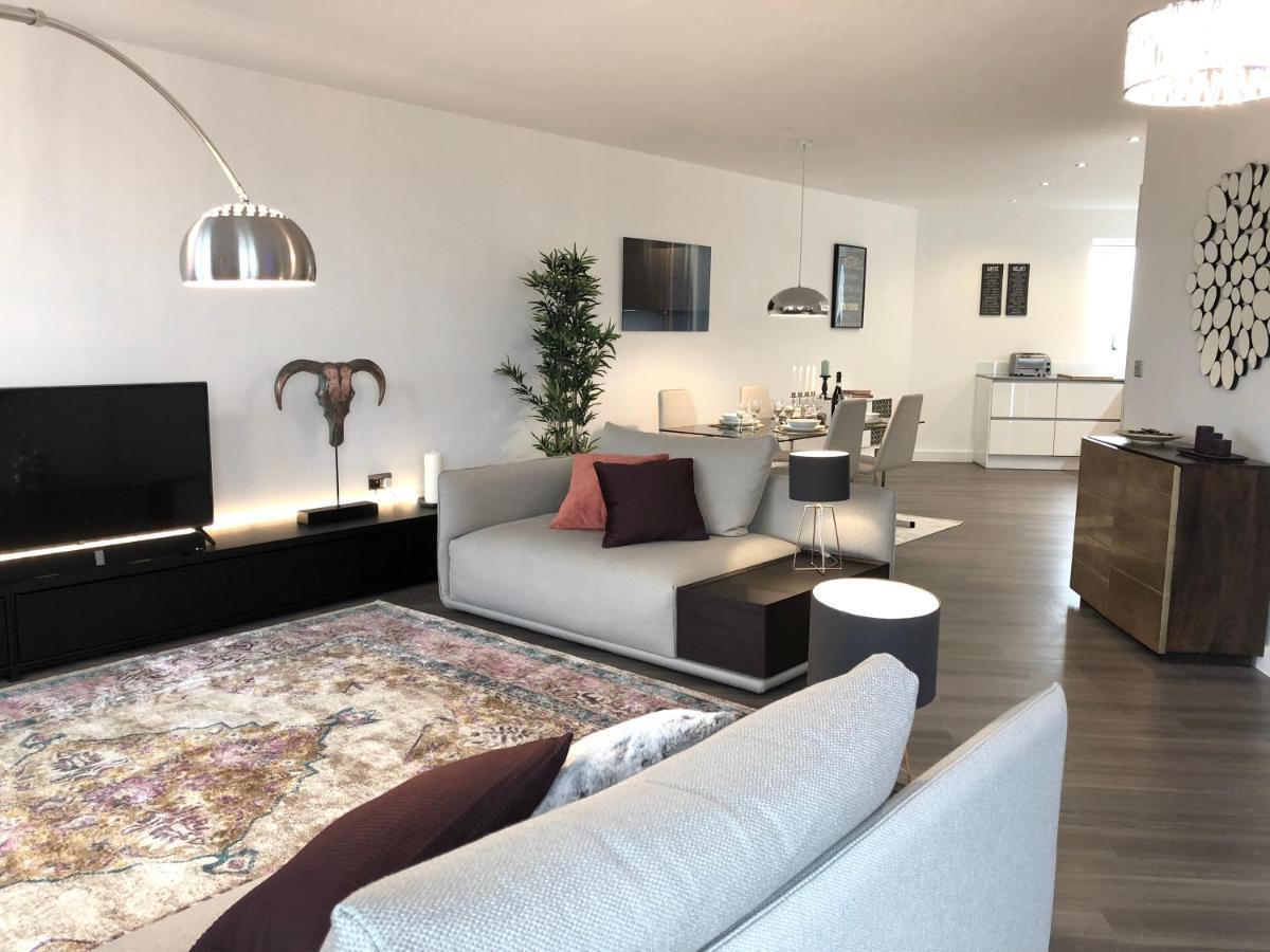 Panoramic Park And City Penthouses Retreat 런던 외부 사진